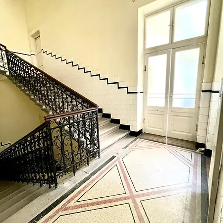 Amazing Swedish 3 In The Center * Budapešť